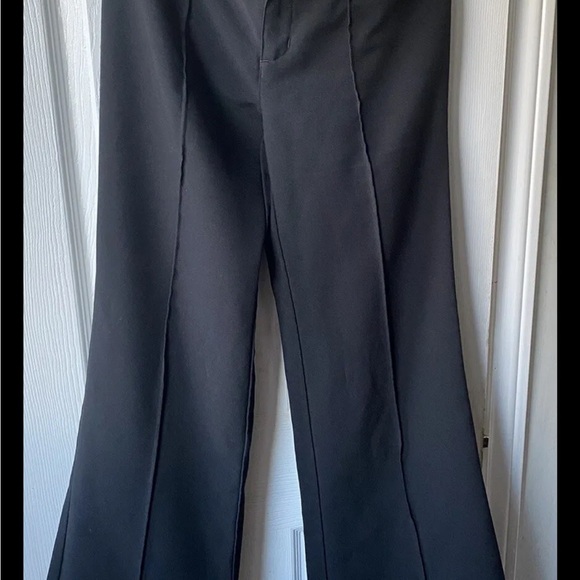Guess black pants straight leg size 28 - Picture 3 of 4